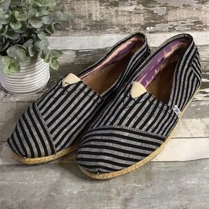 TOMS Women's Black Striped Espadrilles Sz 9 NWOT